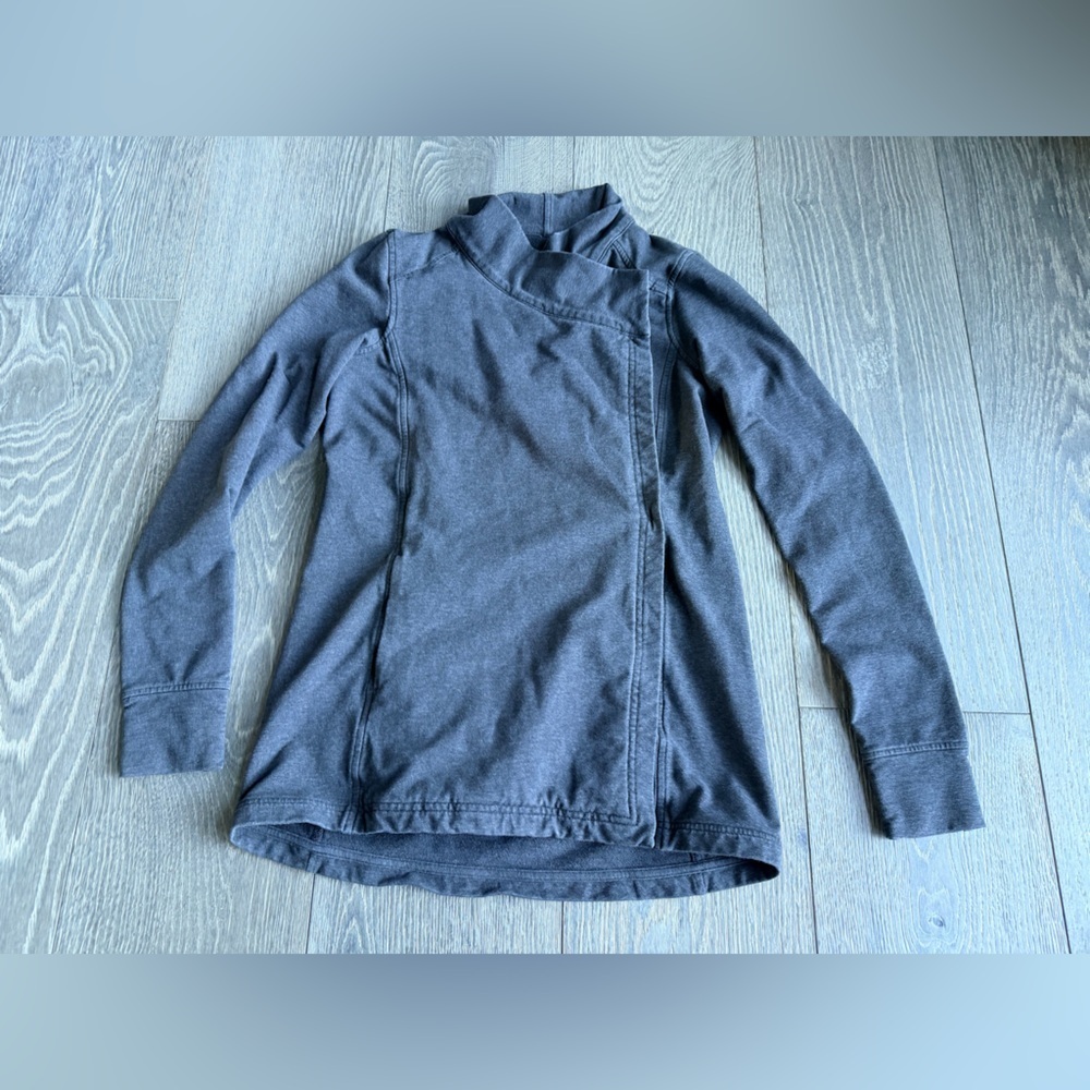Lululemon Coast Wrap II in Heathered Black Size 6